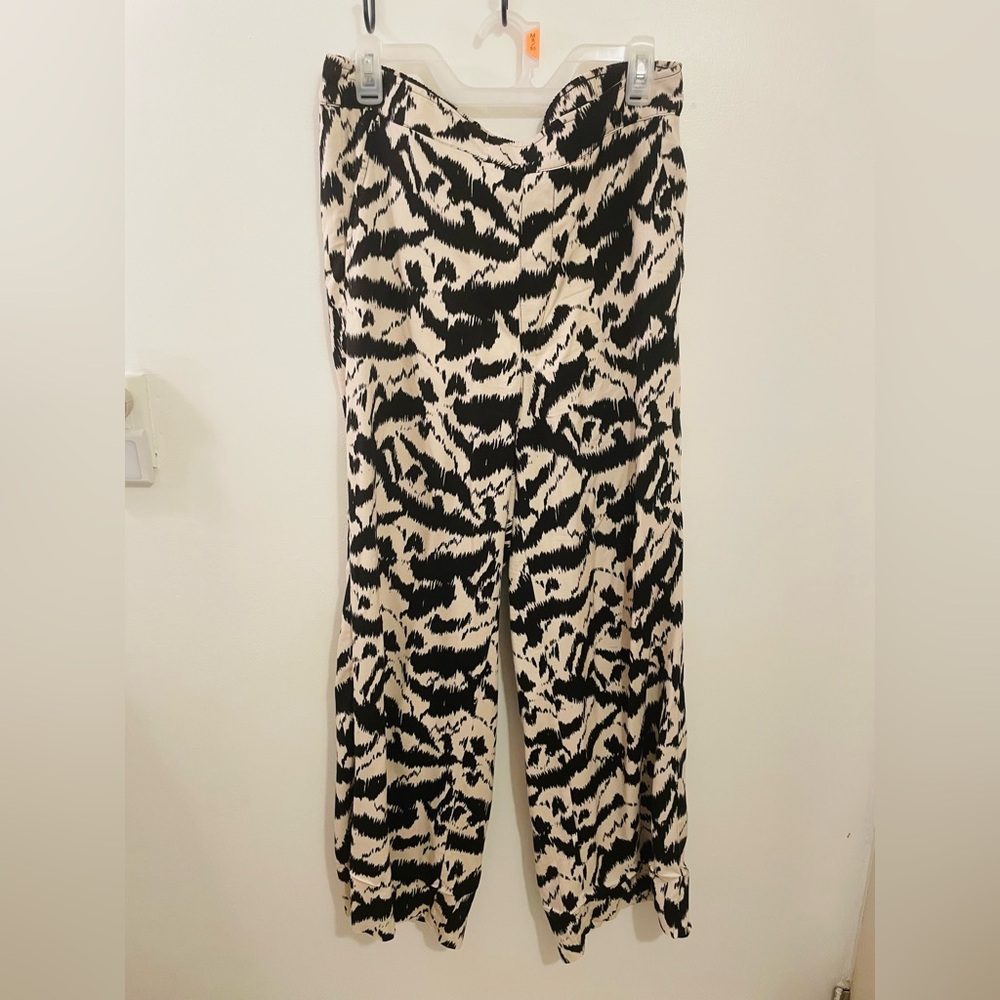 Old Navy Black and Cream Patterned Wide Leg Pants